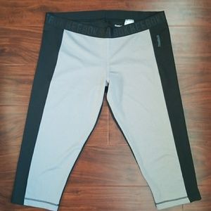 Reebok playdry running capris